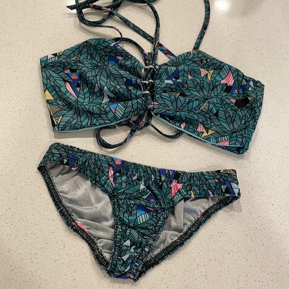Tropical print bikini